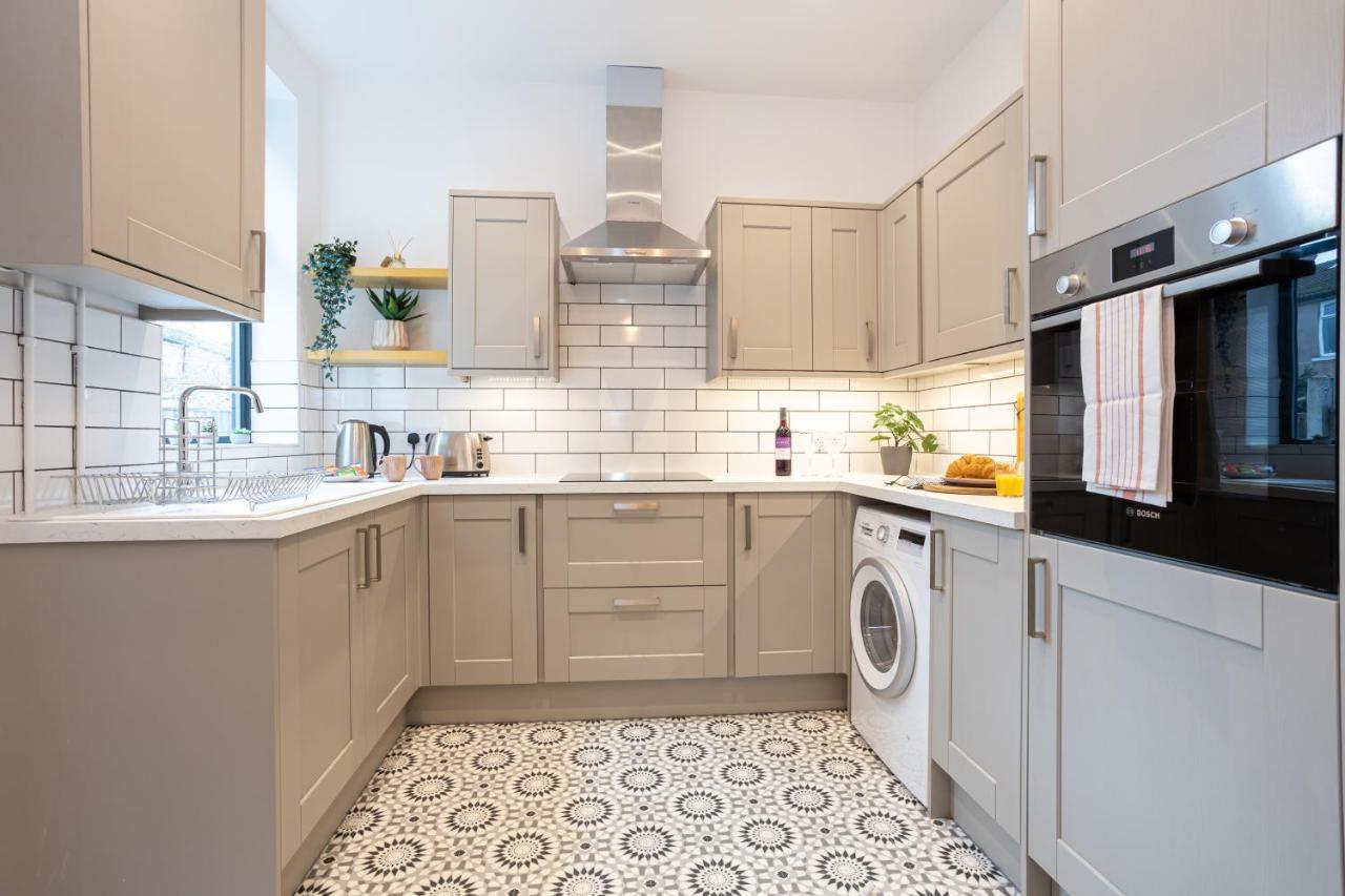 Stunning Scandi 3 Bed House In Manchester-Parking Vila Exterior foto